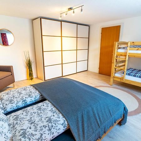 Charmantes Apartment Mit Grossem Garten .Kids4Free. Flims Exterior foto